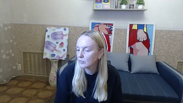 Snapshot of Bella_soulmate chatting on July 13, 11:24 am Bella soulmate online show from July 13, 11:24 am