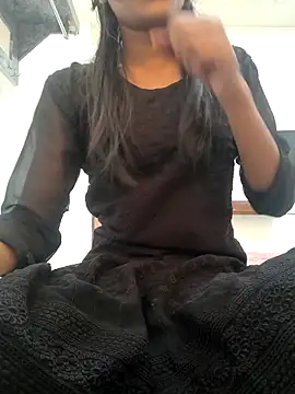 Snapshot of sexy_queenn_ chatting on February 27, 7:41 am sexy queenn online show from February 27, 7:41 am