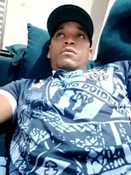 Snapshot of Rodr_go14 chatting on June 22, 10:34 am Rodr go14 online show from June 22, 10:34 am