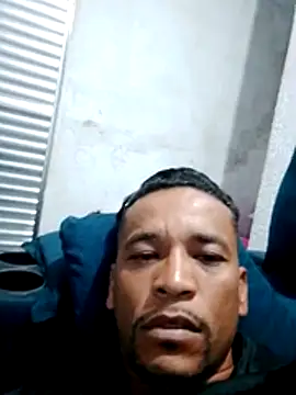 Snapshot of Rodr_go14 chatting on July 2, 10:43 am Rodr go14 online show from July 2, 10:43 am