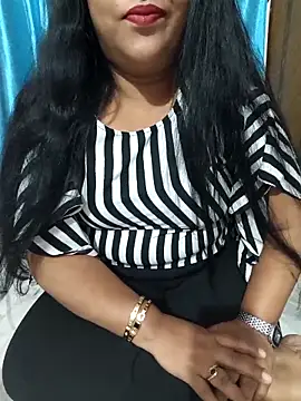 Moonae online show from April 8, 9:42 am