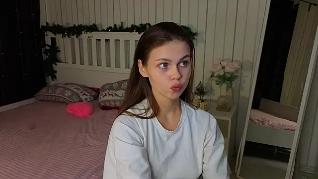 Snapshot of EarthaLevra chatting on March 16, 9:08 pm EarthaLevra online show from March 16, 9:08 pm