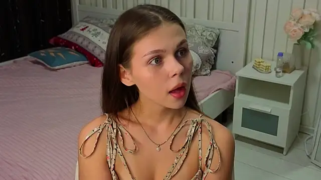 Snapshot of EarthaLevra chatting on March 28, 8:08 pm EarthaLevra online show from March 28, 8:08 pm