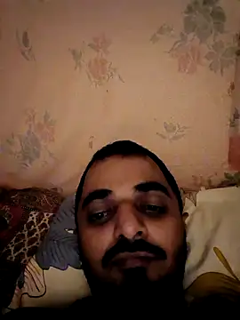 Snapshot of arya94 chatting on May 5, 5:54 pm arya94 online show from May 5, 5:54 pm