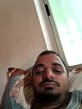 Snapshot of arya94 chatting on May 8, 1:44 am arya94 online show from May 8, 1:44 am