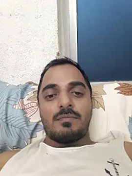 Snapshot of arya94 chatting on May 11, 3:07 pm arya94 online show from May 11, 3:07 pm