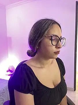 Snapshot of MANU_EF chatting on February 28, 12:50 pm MANU EF online show from February 28, 12:50 pm