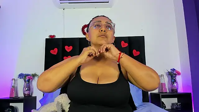 Snapshot of scarlet__ray_ chatting on February 28, 11:55 am scarlet ray online show from February 28, 11:55 am