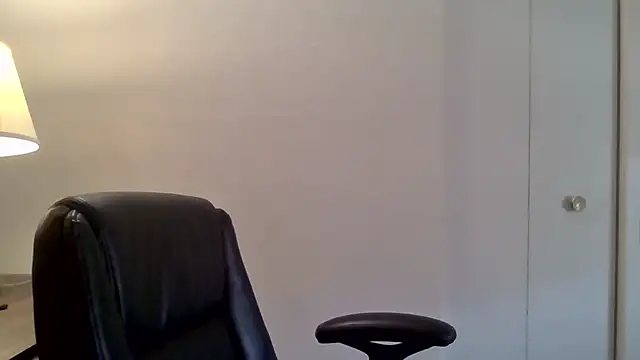 tytheexhibionist online show from March 25, 7:53 pm