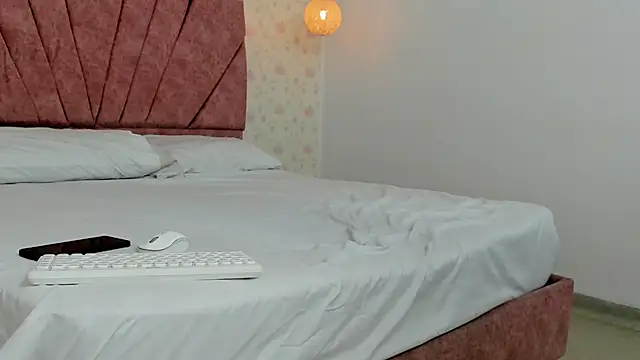 Nina Moom online show from February 28, 12:28 pm