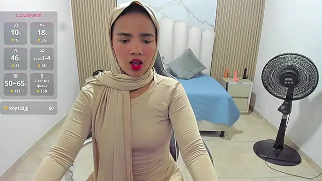 Snapshot of Jalilat_billal chatting on March 3, 2:07 am Jalilat billal online show from March 3, 2:07 am