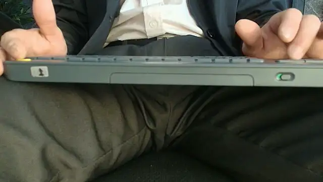 Snapshot of Adams_Sanz chatting on July 10, 7:49 pm Adams Sanz online show from July 10, 7:49 pm