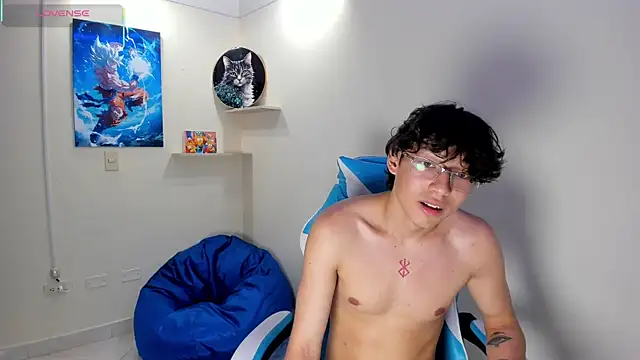 Snapshot of geodymack07 chatting on March 2, 6:15 pm geodymack07 online show from March 2, 6:15 pm