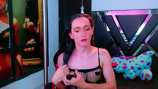 Ivony Giselle online show from April 5, 8:17 pm