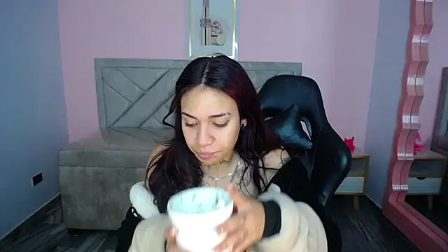 Andrea ch01 online show from April 8, 12:38 pm