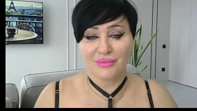 Snapshot of Kleotempt chatting on May 2, 11:59 am Kleotempt online show from May 2, 11:59 am