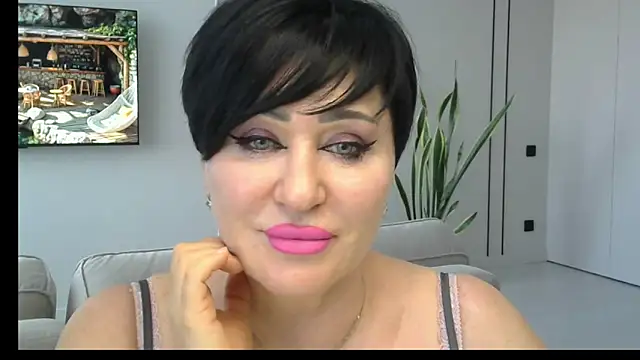 Snapshot of Kleotempt chatting on May 3, 3:18 pm Kleotempt online show from May 3, 3:18 pm