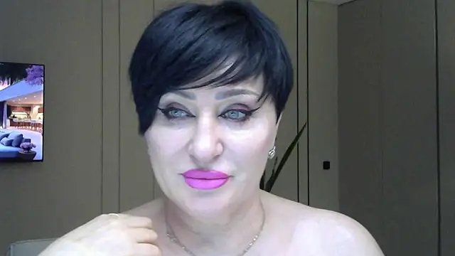 Snapshot of Kleotempt chatting on May 10, 8:14 pm Kleotempt online show from May 10, 8:14 pm