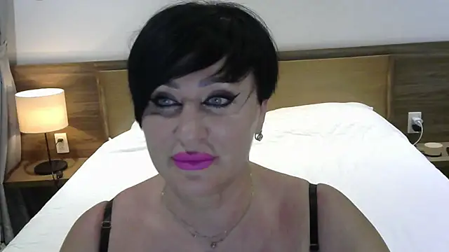 Snapshot of Kleotempt chatting on June 3, 4:34 pm Kleotempt online show from June 3, 4:34 pm