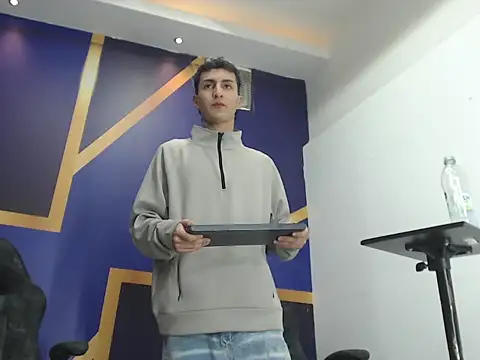 angel boy xxx online show from February 28, 4:13 am