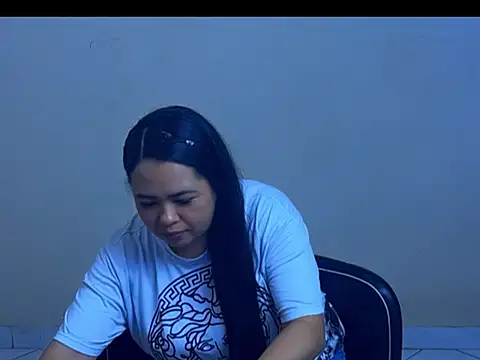 SARAHONEY26 online show from March 16, 2:28 am