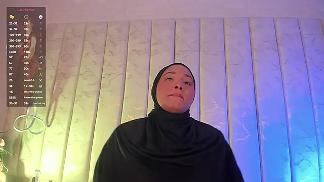 Snapshot of Camila-Rose chatting on February 27, 12:43 am Camila-Rose online show from February 27, 12:43 am