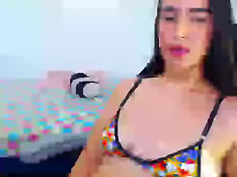 Snapshot of dreamgirlxxx1 chatting on July 9, 10:25 pm dreamgirlxxx1 online show from July 9, 10:25 pm