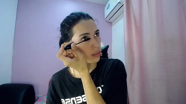 Larry craft online show from March 31, 8:42 pm