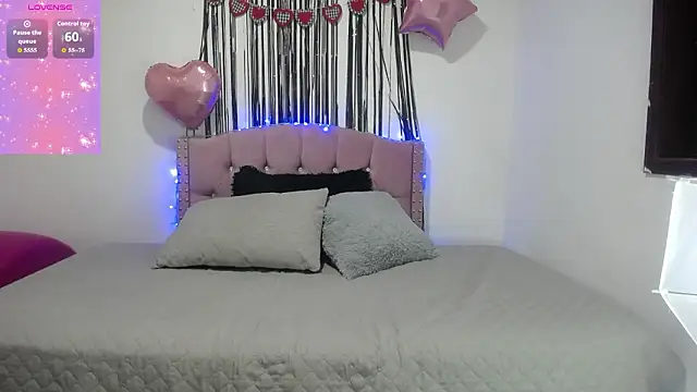 Snapshot of samantha_pym chatting on February 27, 7:03 pm samantha pym online show from February 27, 7:03 pm