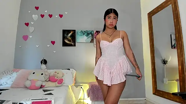 KimTaylorW online show from March 4, 7:53 pm