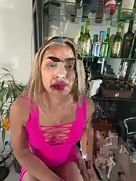 Snapshot of RubiaMorena chatting on March 1, 9:28 pm RubiaMorena online show from March 1, 9:28 pm