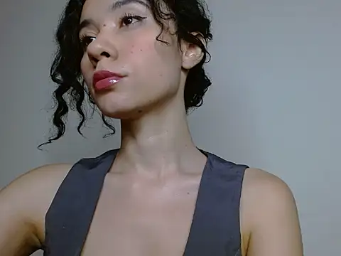 helena hadler online show from March 27, 2:06 am