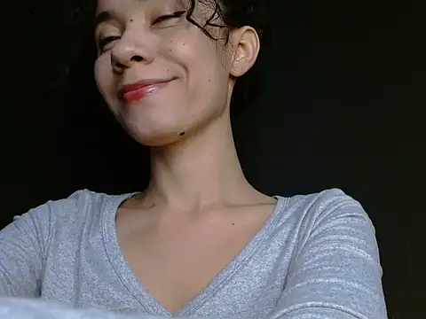 helena hadler online show from April 16, 7:58 pm