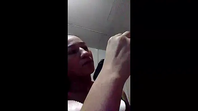 Snapshot of victor_adais chatting on February 28, 12:11 am victor adais online show from February 28, 12:11 am