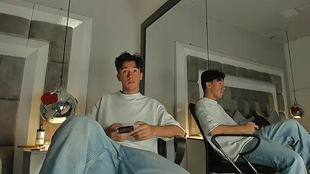 Austin Reedss online show from March 14, 4:51 am