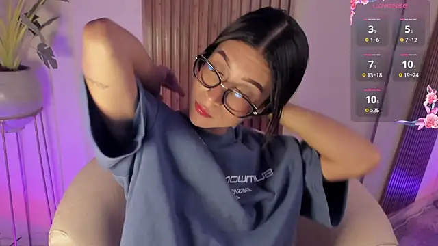 Lady  scarlett online show from April 25, 1:41 pm