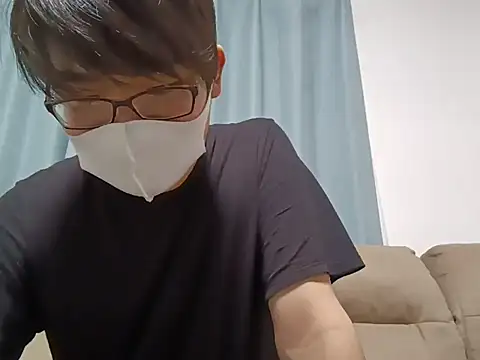 Snapshot of koarannkunn chatting on July 3, 12:22 pm koarannkunn online show from July 3, 12:22 pm