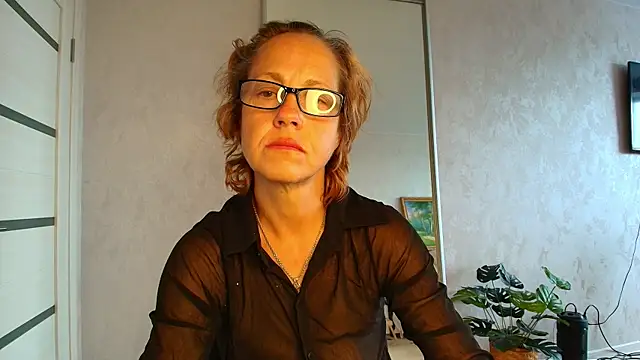 LioraWeiss online show from July 14, 12:22 pm
