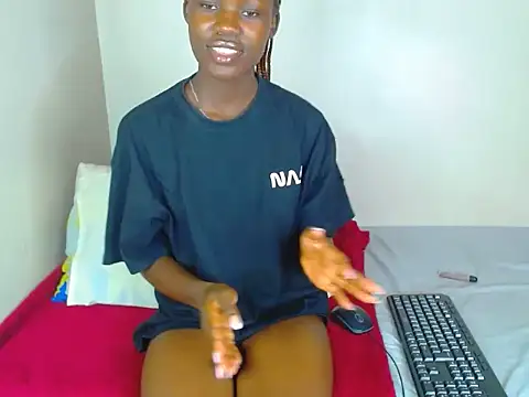 Snapshot of Melanin07 chatting on March 4, 12:33 pm Melanin07 online show from March 4, 12:33 pm