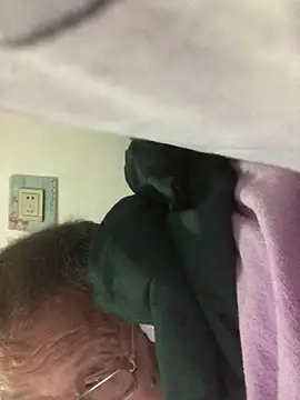 Snapshot of yaocaobi8 chatting on March 23, 12:42 pm yaocaobi8 online show from March 23, 12:42 pm