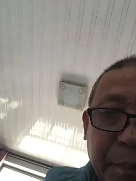 Snapshot of yaocaobi8 chatting on April 10, 6:51 am yaocaobi8 online show from April 10, 6:51 am