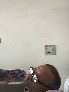 Snapshot of yaocaobi8 chatting on April 14, 5:13 am yaocaobi8 online show from April 14, 5:13 am