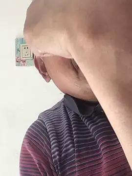 Snapshot of yaocaobi8 chatting on April 15, 5:25 am yaocaobi8 online show from April 15, 5:25 am