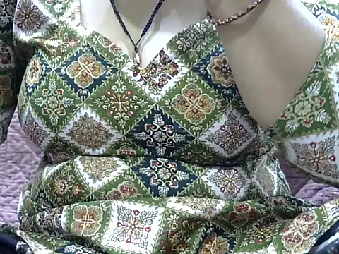 HOTY SAPNA02sCyOz9QcTD online show from May 8, 12:49 am