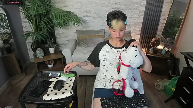 RedHood 1 online show from March 25, 4:07 am