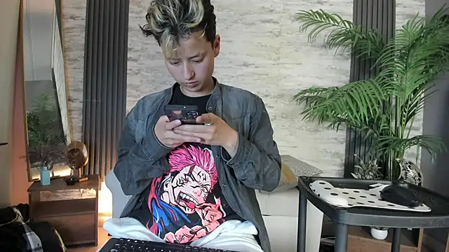 RedHood 1 online show from March 28, 5:40 am