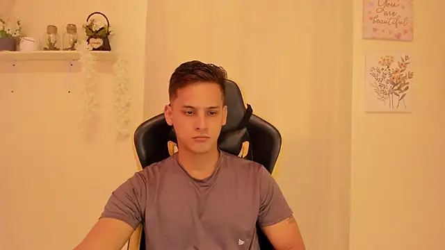 sexy andres01 online show from April 30, 3:18 pm