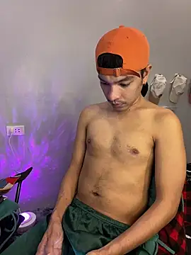 Snapshot of asian_darlingcummersxXx chatting on April 1, 11:57 pm asian darlingcummersxXx online show from April 1, 11:57 pm