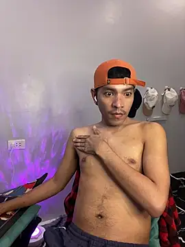 Snapshot of asian_darlingcummersxXx chatting on April 3, 6:11 am asian darlingcummersxXx online show from April 3, 6:11 am