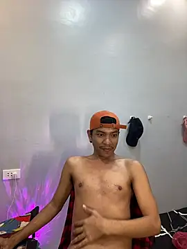 Snapshot of asian_darlingcummersxXx chatting on April 4, 10:18 pm asian darlingcummersxXx online show from April 4, 10:18 pm